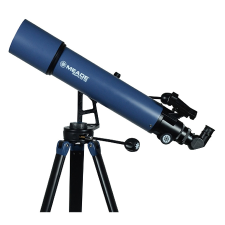 Telescopio refractor de la marca Meade. 102 mm de apertura, 660 mm de focal. Montura altazimutal.
